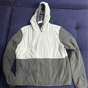 The North Face puffer hoodie - large